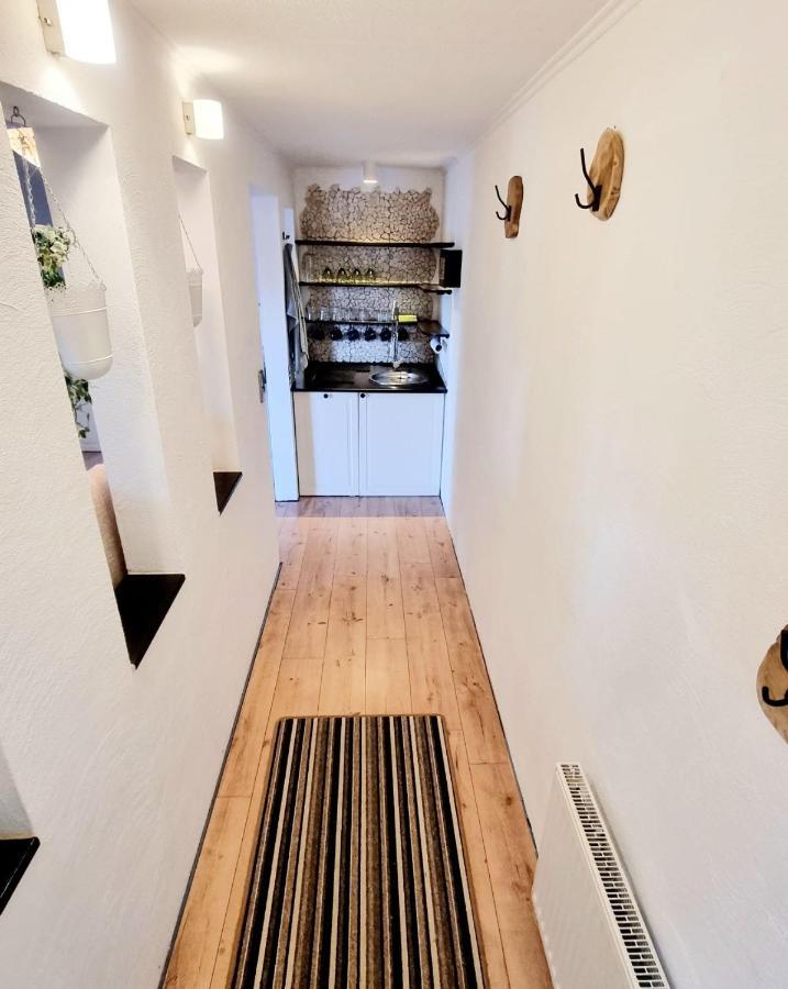 Ruheoase Am Waldrand - Auf 90Qm Sind Nicht Nur Die Eltern Und Bis Zu 5 Kinder Willkommen, Auch Hunde Und Katzen Sind Willkommen Laichingen Exterior photo