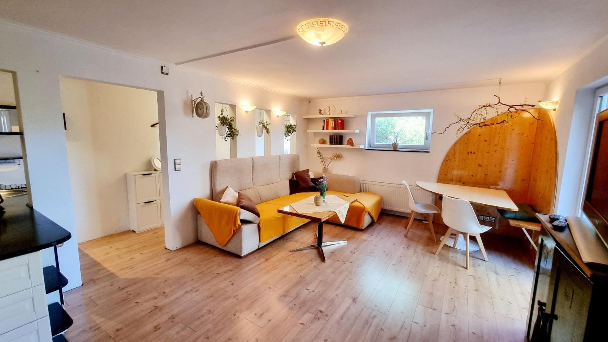 Ruheoase Am Waldrand - Auf 90Qm Sind Nicht Nur Die Eltern Und Bis Zu 5 Kinder Willkommen, Auch Hunde Und Katzen Sind Willkommen Laichingen Exterior photo